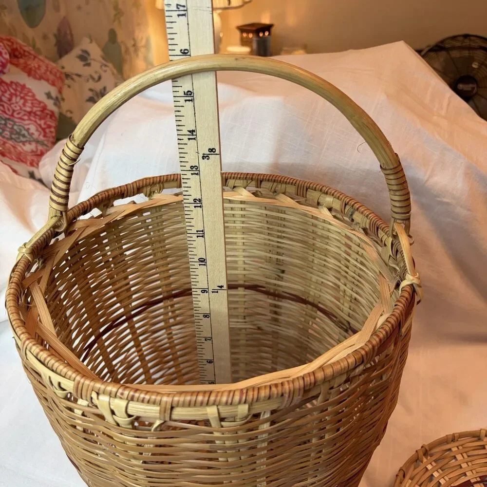 Vintage Hand Woven Wicker Basket With Fitted Lid Top Handle 11” x 14”